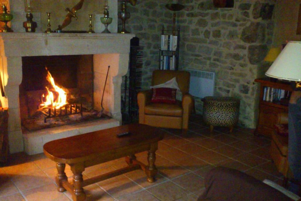 Maison Traditionnelle En Lozere Saint-Saturnin  Exterior foto